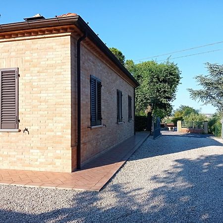 Valdiveltrica Villa Mondavio Exteriör bild