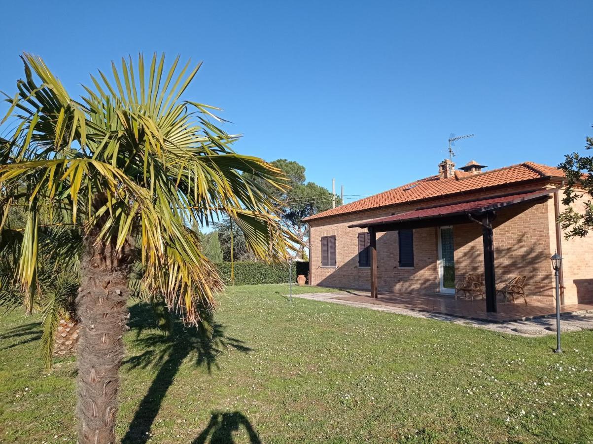 Valdiveltrica Villa Mondavio Exteriör bild
