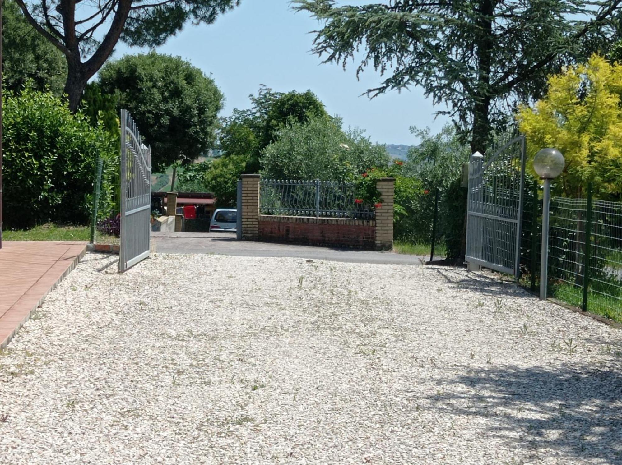 Valdiveltrica Villa Mondavio Exteriör bild